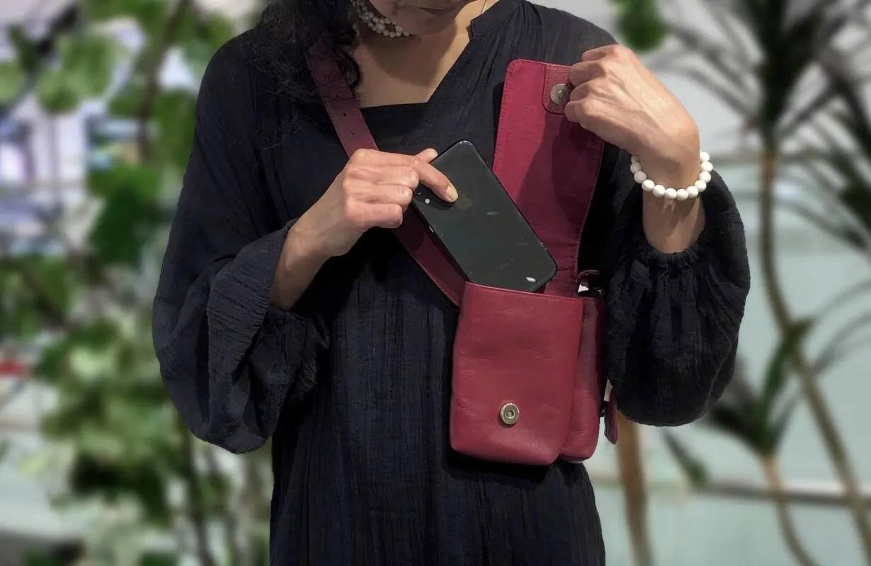Aww サボテンヴィーガンレザーミニショルダーバッグ　ブラック　黒 Cactus Vegan Leather Shoulder Mini Bag – Aww