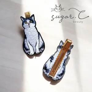 ネコの刺繍ヘアクリップ（1つ入り） - 仕入れ・卸売りならグッズ