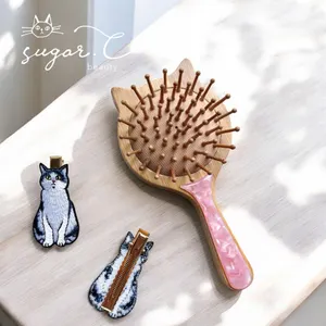 ネコの刺繍ヘアクリップ（1つ入り） - 仕入れ・卸売りならグッズ