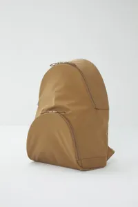 未使用 バネパカリュック ベージュ Sサイズ バネパカリュック TOKYO | mayumasa マユマサ | 「Move with STYLE