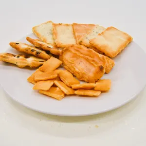 食べやすいミニサイズ！小分けにしやすい小袋おかきシリーズ
